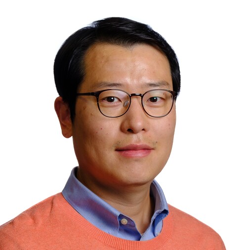 Photo of Dr. Sang-Bum Park