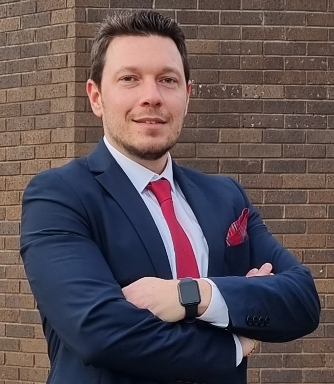 Dr. Berk Kucukaltan