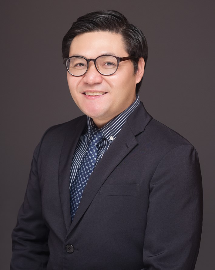 Photo of Dr. Vuong Mai